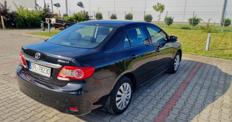 Toyota Corolla cena 27500 przebieg: 246000, rok produkcji 2012 z Szczecin małe 79